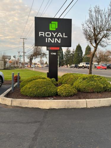 Royal Inn Eugene- Airport - image 3