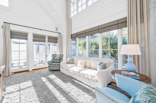 Five-Bedroom Holiday Home