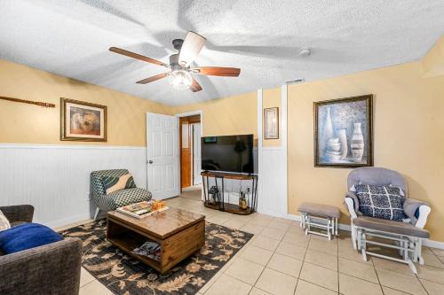 20Miles from Atlanta Pet Friendly Private Backyard in Snellville (GA)