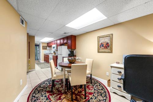 20Miles from Atlanta Pet Friendly Private Backyard in Snellville (GA)
