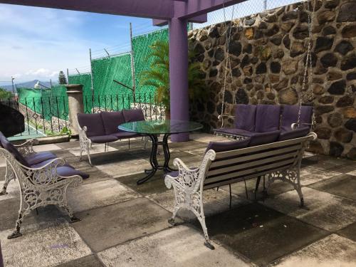 شرفة/ تراس, CASA MORADA 24 Personas alberca climatizada Burgos Cuernavaca in Tres de Mayo