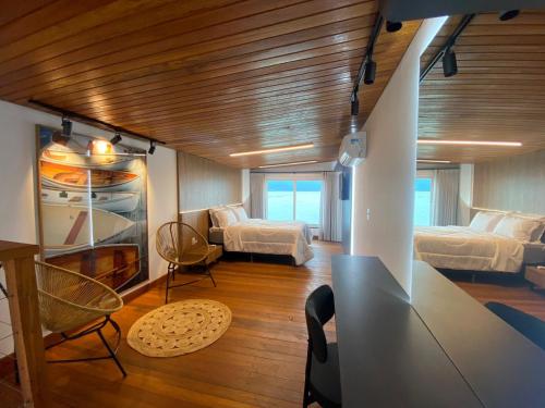 Casa à Beira-mar, com Spa e Vista Deslumbrante no Ribeirão da Ilha em Florianópolis (Casa a Beira-mar, com Spa e Vista Deslumbrante no Ribeirao da Ilha em Florianopolis) in Ribeirao da Ilha