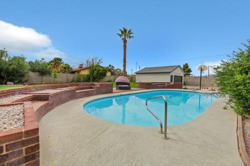 Heated Pool Modern Ranch Villa 10 Min to Strip, Las Vegas (foto 4)