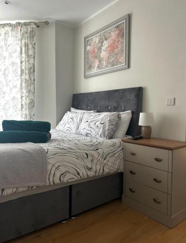 Esterville Apartments 1 and 2 bedrooms hot tub availability