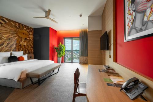 Luxury Room with Balcony