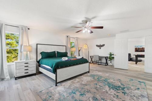 World Showcase at Windwood Bay by Shine Villas villa in Davenport, USA