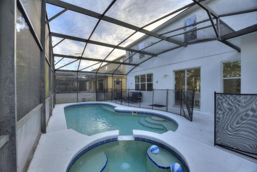 World Showcase at Windwood Bay by Shine Villas villa in Davenport, USA