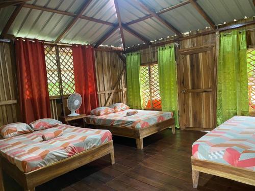 . Hotel cahuita