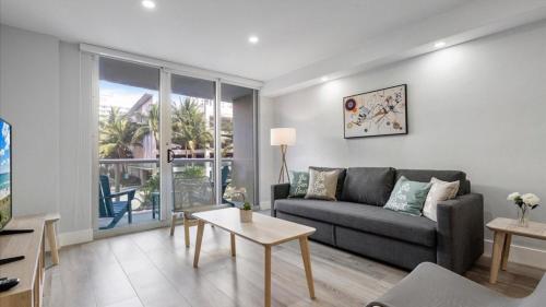 2BR Luxury Ocean Reserve Condo with Park Views! in Miami Beach, USA