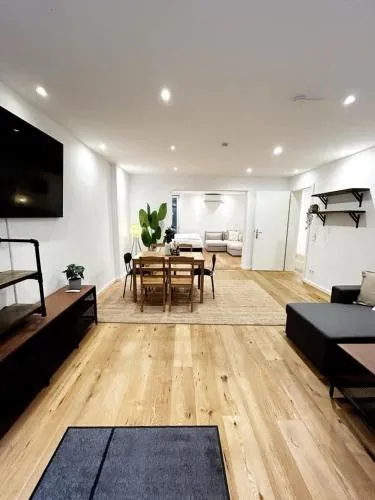Spacious Apartment for 12 in Hamburg in Hamburg, Deutschland