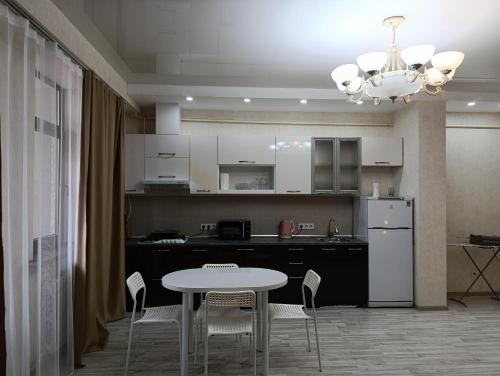 AURA on Umetalieva 84, Biszkek (zdjęcie 5)