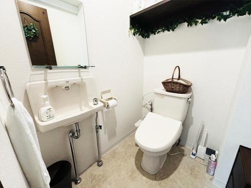 Apt in Quiet Area 12min to Shibuya Crossing, Sleeps 7