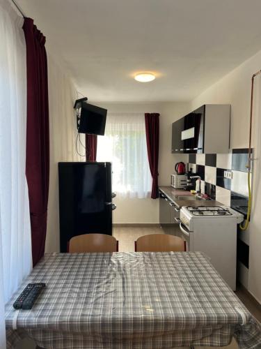keittiö, Helga Apartman in Mako