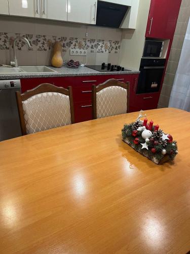 Шикарный дом возле леса (Шикарныи дом возле леса) in 鮑里斯皮爾