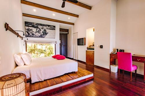 room detail thumbnail 0