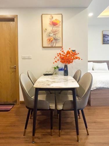 Apartment with Sea View image 10