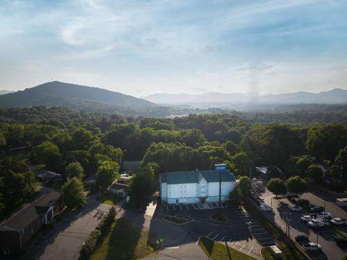 Rodeway Inn & Suites near Outlet Mall - Asheville in Asheville, USA