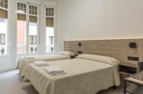 Hostal Excelsior - image 7