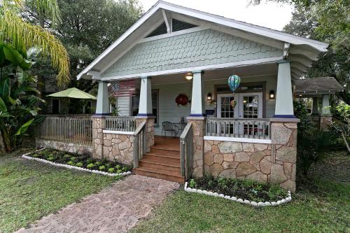 Anchor Inn NSB Bed and Breakfast - 숙소 외관