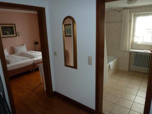 2 twin beds