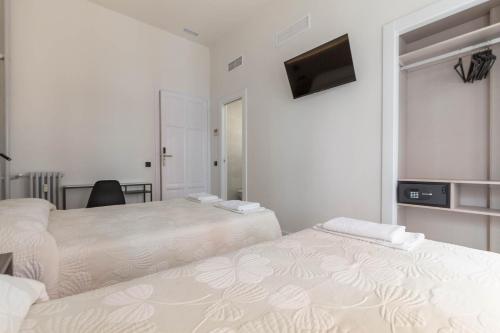 Hostal Excelsior - image 3