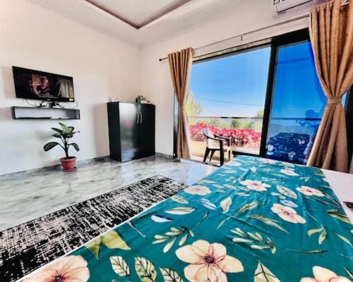 . Divine Resort