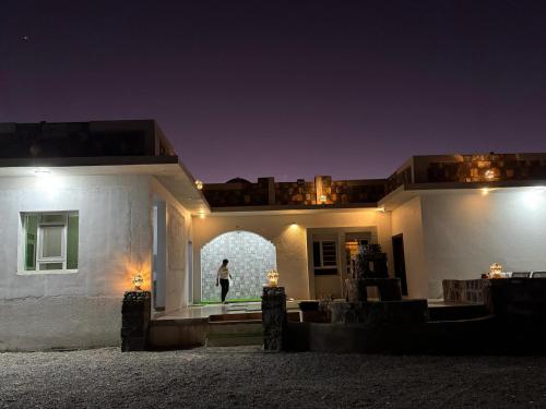 Jabal Shams bayt kawakib in Al Ḩayl