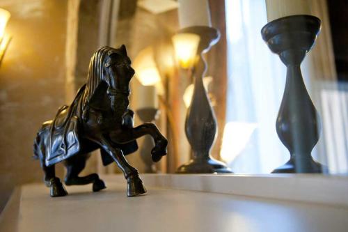 Logis Hôtel le Cheval Rouge