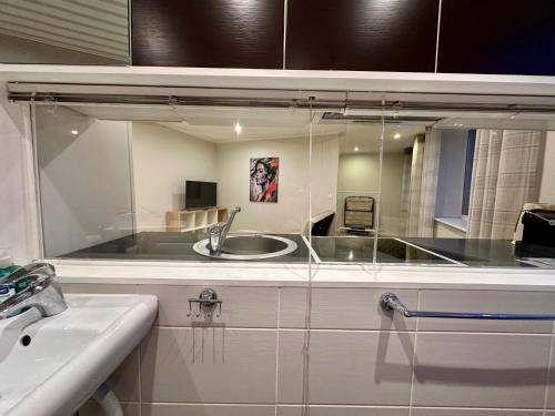 Bathroom, Central Location Apartment with Wide Bath in Torupilli