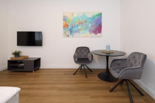 Top Central 6 Apartments - image 2