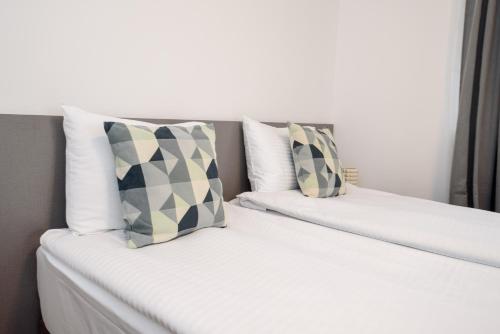 One-Bedroom Apartment image 10
