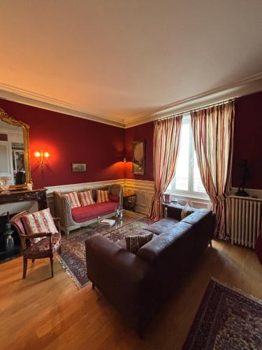 Villa Belle Époque - 18 couchages FEURS 42 gîte à louer Civens