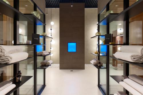 Hotel Olympia Sky - image 10