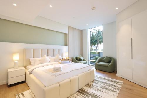 Livbnb-Serene 1B with Private Patio and Ain Dubai Views, Dubai (photo 4)