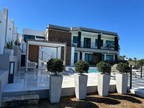 Blue Malibu Home in Camuy in Camuy