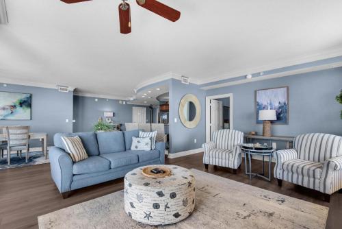 Emerald Grande W625 near Dewey Destin Harborside