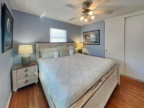 Plaza Cottage 2 Bedrooms Walk to the Beach Sleeps 6 - image 10