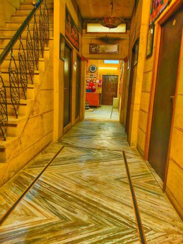 Shouting star hotel Shouting star hotel