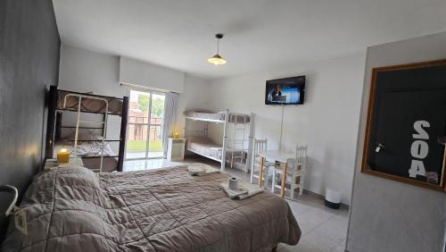 1 double bed, 2 bunk beds