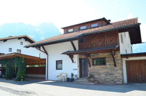 Bettina in Ehrwald, Österreich