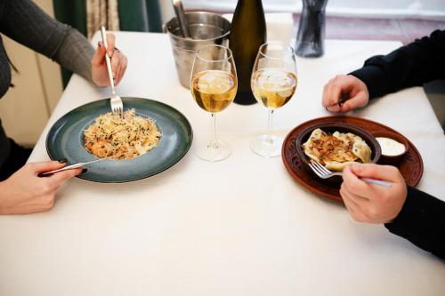 Royal Olympic Hotel - image 6