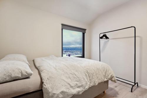 Moderne hus med flott beliggenhet og nærhet til Narvikfjellet og byen Moderne hus med flott beliggenhet og nærhet til Narvikfjellet og byen