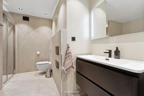 Moderne hus med flott beliggenhet og nærhet til Narvikfjellet og byen Moderne hus med flott beliggenhet og nærhet til Narvikfjellet og byen