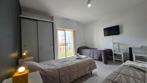 3 twin beds