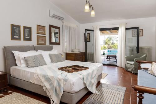 Villa Helidona with Private Pool in Episkopi