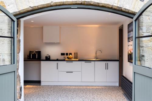 Woodmill Arches - Designer Barn Conversion for Two in Newburgh