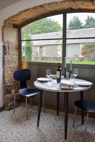 Woodmill Arches - Designer Barn Conversion for Two in Newburgh