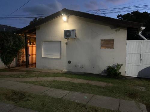 Casa Emilio - Casa Centrica con Cochera Descubierta in Monte Hermoso