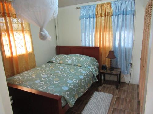 Cozy two bedroom Villa in West Bank Demerara