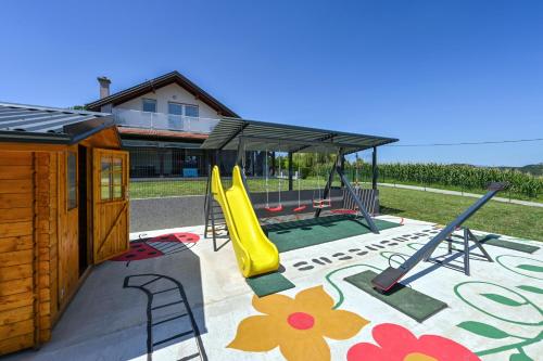 外部景觀, Kuća za odmor DIVA*** (Kuca za odmor DIVA***) in 下斯圖比察